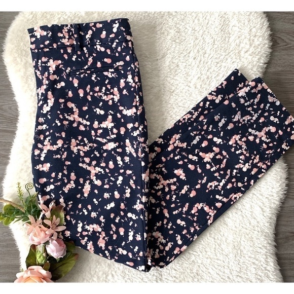 Club Monaco Blue with a pink floral pattern Straight pants size 2 - Picture 14 of 15
